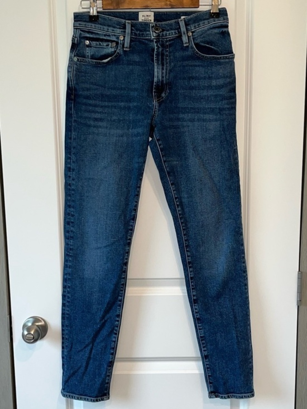 Preppy Flint and Tinder Jeans Men’s 28x30 Blue Tapered Fit Denim Jeans USA